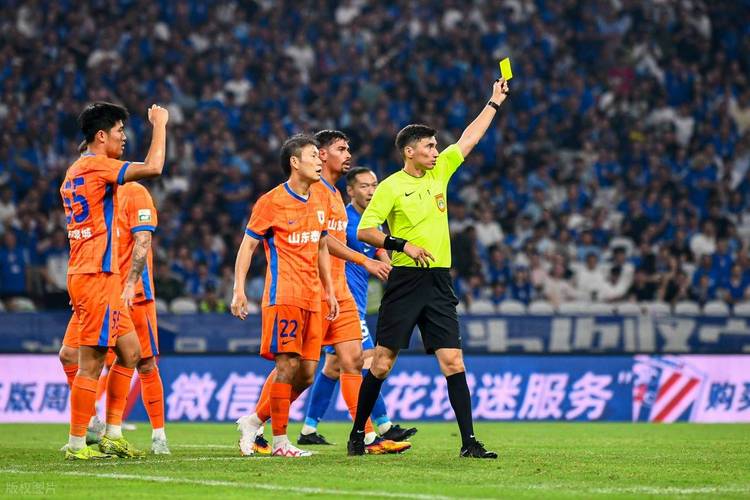 马德兴评中超争冠：蓉城形势最优，申花无主动权需指望对手犯错