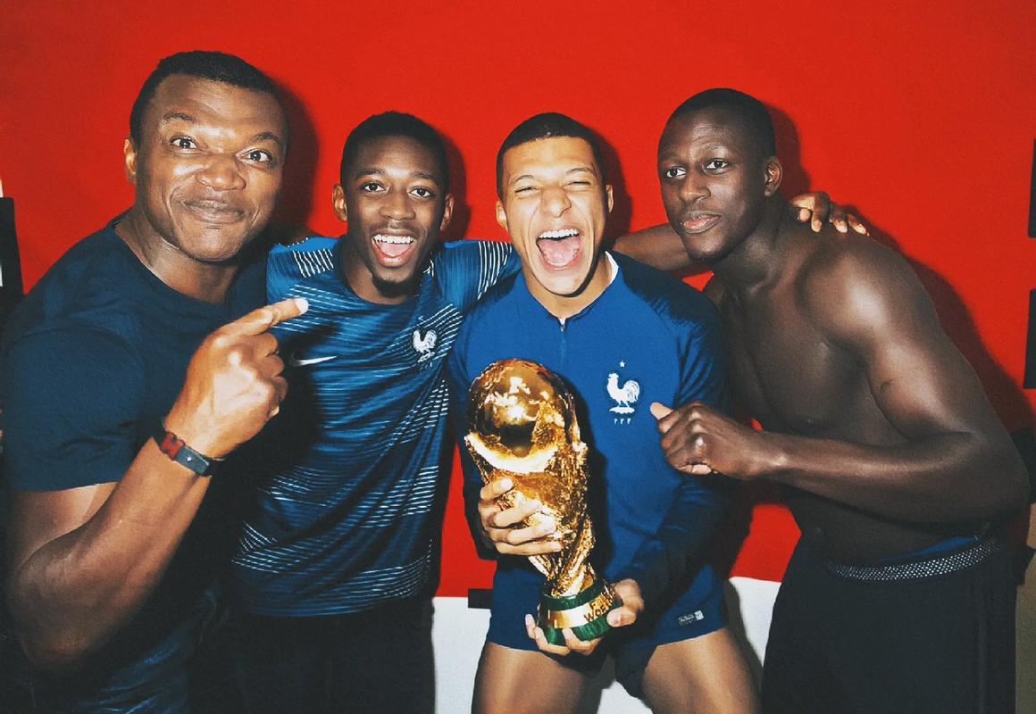 我是没想到😂ESPN发问：谁会想到登贝莱在姆巴佩之前获得金球奖