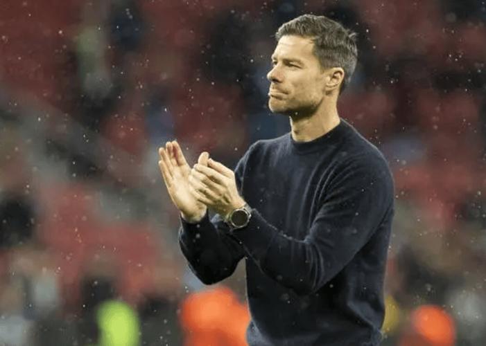 西甲官方9月最佳主帅候选：阿隆索、弗里克、萨拉比亚