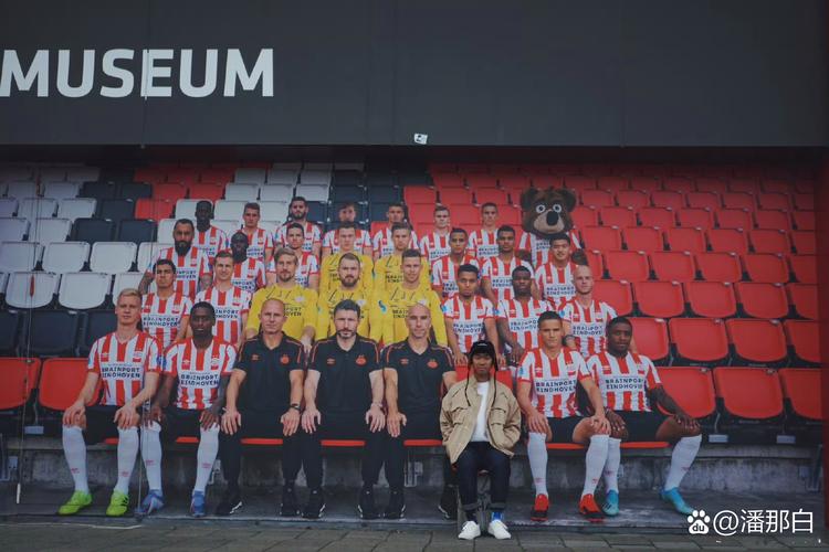 布局未来，每体：德科与16岁潜力新星拉斐尔-贝利尼奥在酒店会面