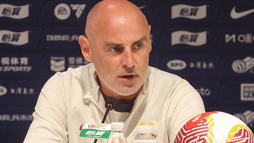 古斯塔沃：球队踢得比上次对神户时好很多 亚冠目标晋级下一阶段