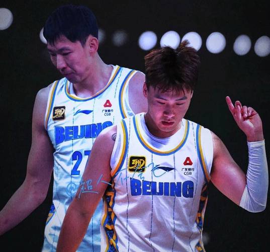 周琦社媒欢迎赵睿：村里来新人了！二年级新生欢迎一年级新生