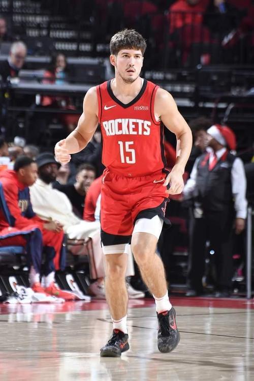 美记谈火箭队缺控卫：他们目前没有可以轻易交易的球员