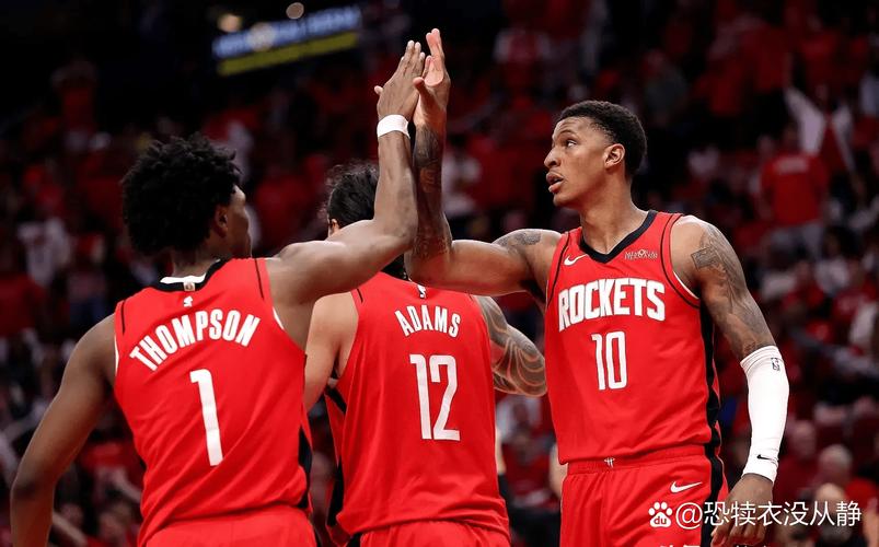 范弗里特：很多球队是努力培养化学反应 我们是自然而然的契合