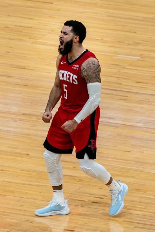 范弗里特：我从不去想交易截止日 你无法控制那些 担心也没用