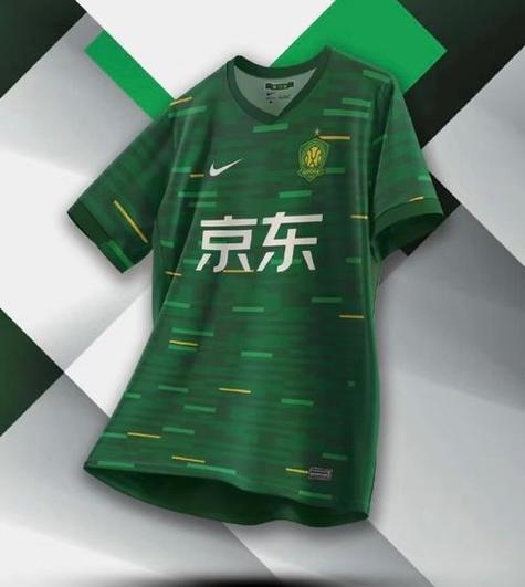 绿军新赛季将推出金色标准评配色球衣！这个色彩搭配如何？
