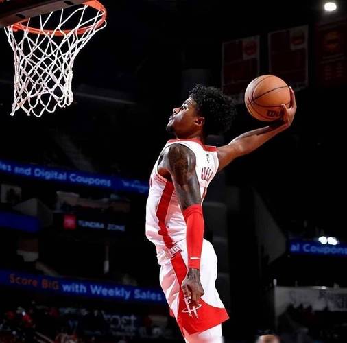 杰伦-格林：主帅强调进攻空间要拉得更开 我们打快速强硬的篮球