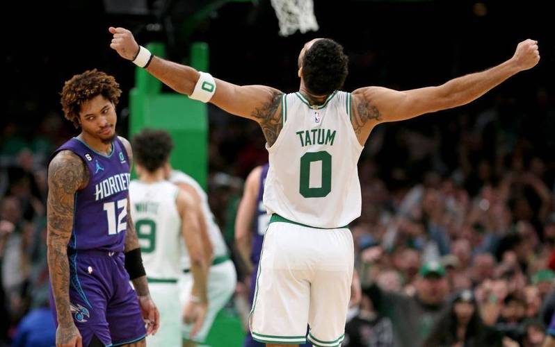 帕金斯：布克的时间在倒计时 他要证明他配得上和华子SGA相提并论