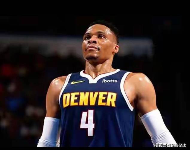 场均33.4分！美媒晒威少20年2月豪华数据：他就是火箭需要的控卫