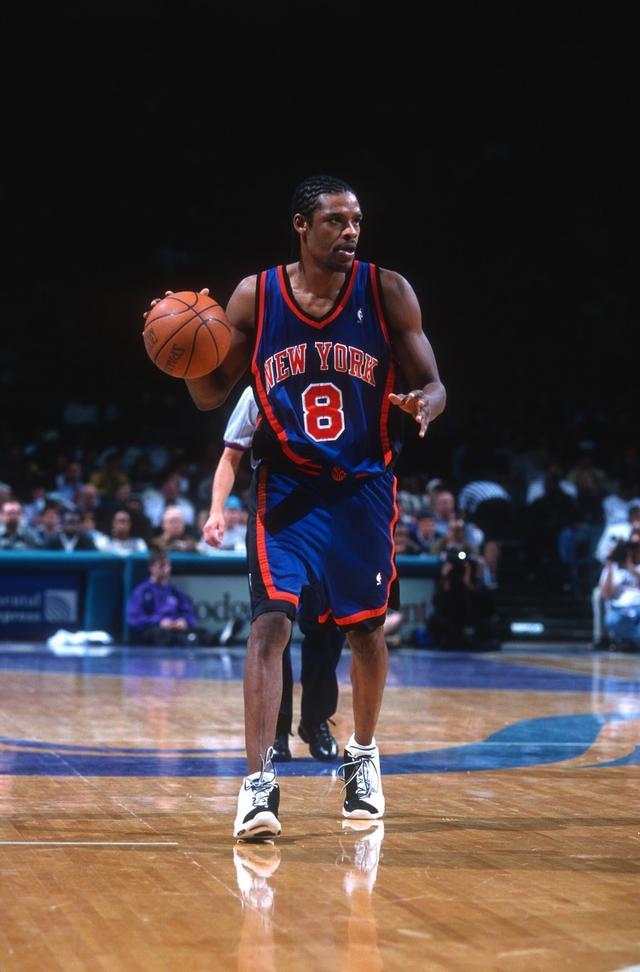 都是回忆！森林狼请来狂人斯普雷维尔上身示范复古球衣！