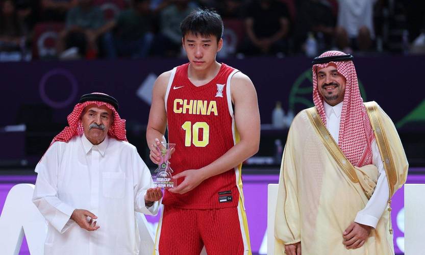 1分惜败！与世界级强队打到最后一个回合 近十年最好的中国男篮