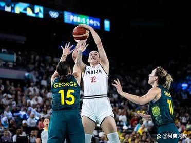 2025赛季美职女篮季后赛首轮回顾：四强逐鹿，激情四溢