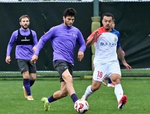 津媒：津门虎婉拒商业活动潜心备战河南 萨尔瓦多是否复出尚未知