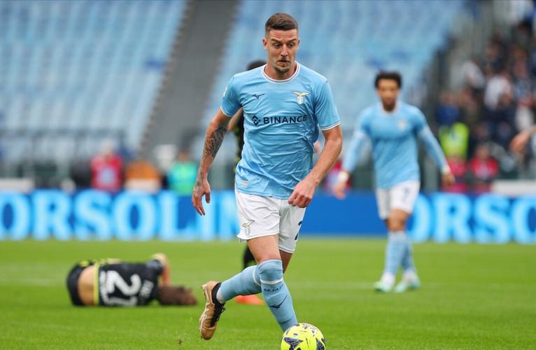 米体：尤文迫切需要引进中场，理想人选是米林科维奇但也有意凯西