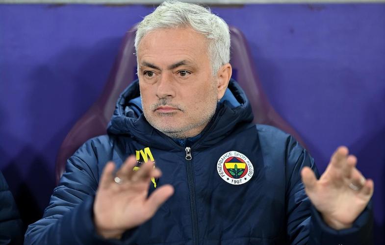 穆帅：现在大家看到的，并非我们理想中的本菲卡