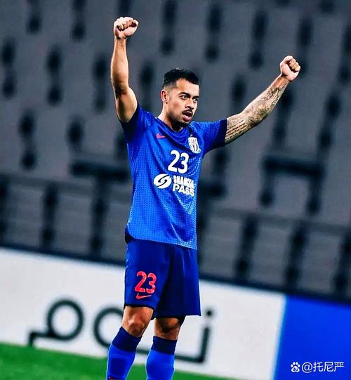 李可更新社媒，悼念去世的前阿森纳青训球员比利维加