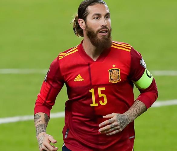 460无锋阵！西班牙传控巅峰首发6大顶级传奇中场，40横扫意大利