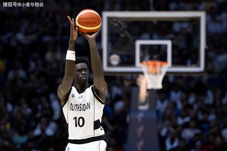 骑士裁掉了一名锋线新星，他是在防守端的能力相当突出