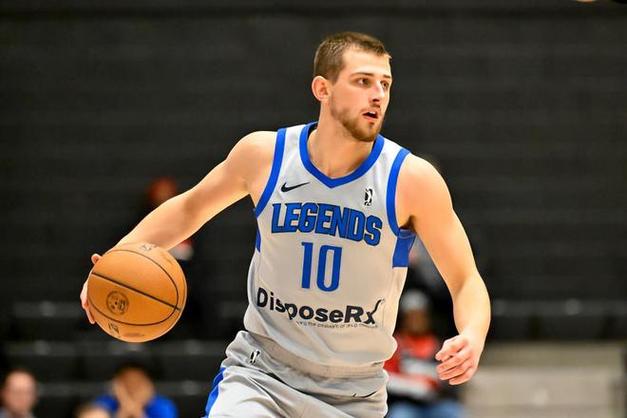 国王签下前掘金二队锋线新星，夏联他在独行侠的表现很不理想