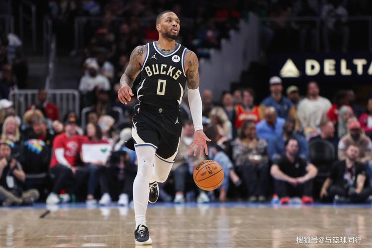 2年前的今天：雄鹿与开拓者进行交易得到75大球星利拉德