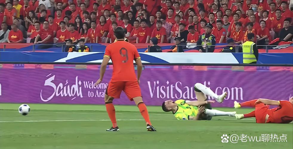 这球真没办法！伊戈尔左脚爆射球直入十分角，巴因德尔无奈目送