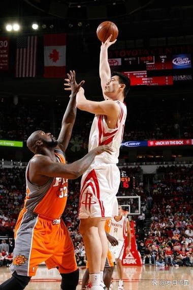 媒体人：篮球本身就是一项巨人运动 投射能力强的大个比小个吃香