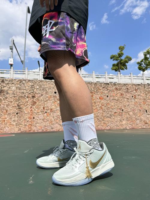 哈特谈约克雷斯造点被取消：波普48码的脚碰到了球，且非故意冲撞