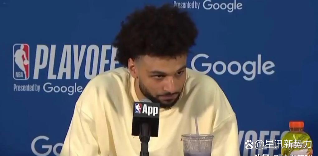 阿德尔曼：穆雷度过了很棒的休赛期 他看起来状态很好&心理上也是