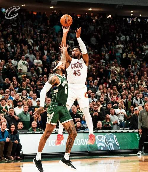 保罗：NBA球员在比赛后会收到数千条愤怒赌徒的私信