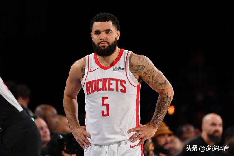 可能赛季报销！范弗里特晒治疗视频：今年媒体日我不用接受采访了