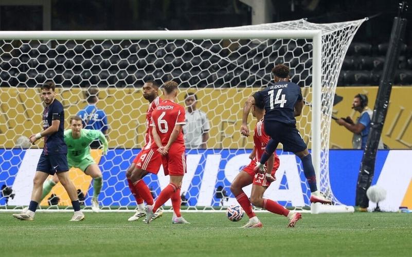 詹俊：巴萨vs巴黎比赛质量最高 拉师傅渐入佳境巴萨防守明显不足