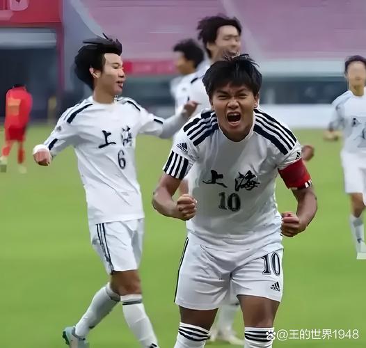 清华附中考上985后选择踢球，张瑷晖：职业足球我想试试