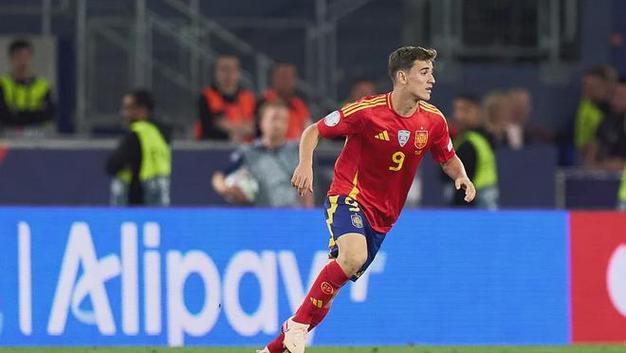 西足协官方：亚马尔因伤退出本期西班牙大名单