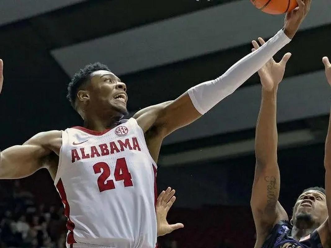 黄蜂总裁:布兰登-米勒攻防都很出色 在更衣室也能发挥领导作用