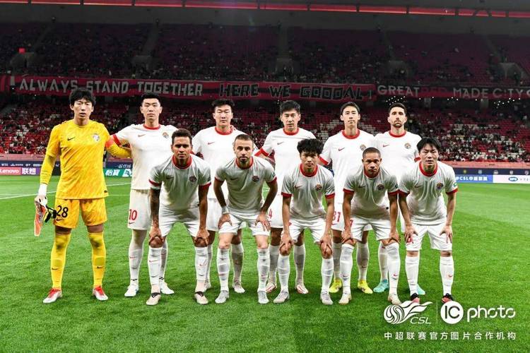 冯伯元:点球没踢进很抱歉,这场比赛有点戏剧性,争取后面打好