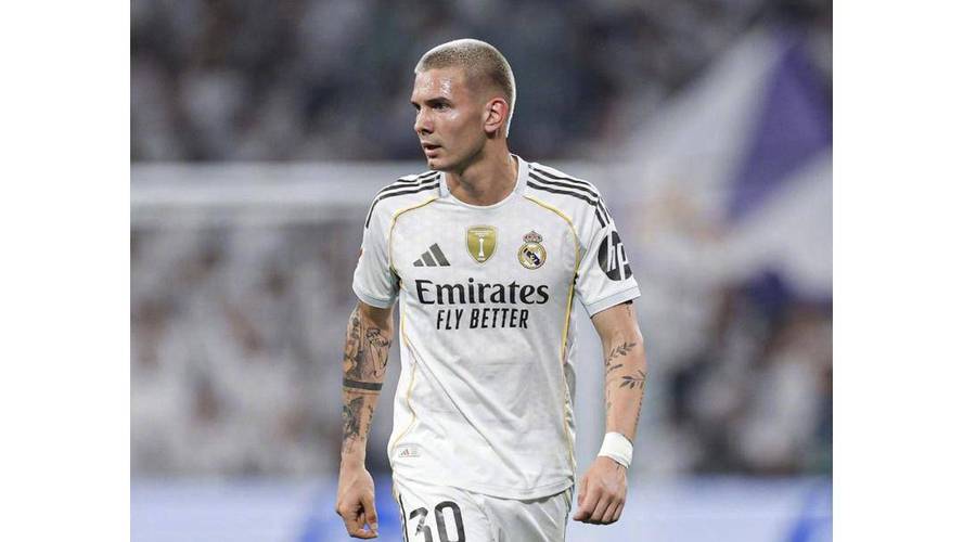 记者：皇马对姆巴佩、马斯坦托诺带伤前往国家队感到不满