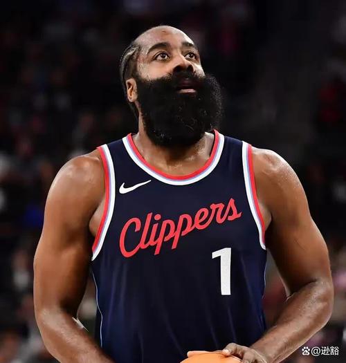 高级货啊!霍福德出战14分钟拿下3分4板3助1断3帽0失误 正负值+13