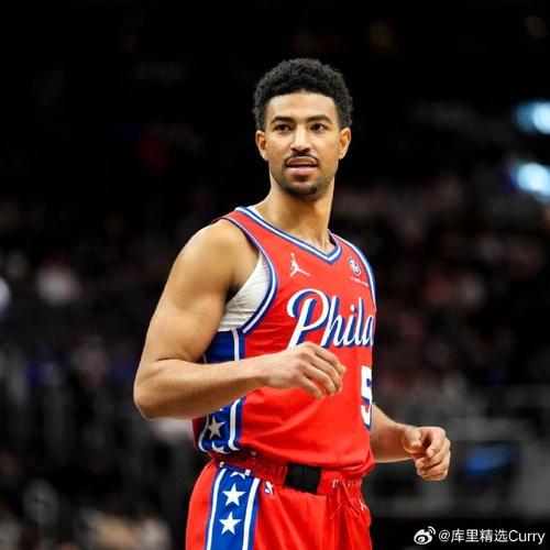 接受870万资质报价!名记:76人给格莱姆斯的均薪一直在900万上下