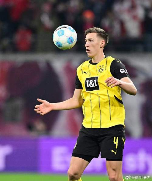 德天空:多特已为施洛特贝克提供续约合同,但他想先看本赛季成绩