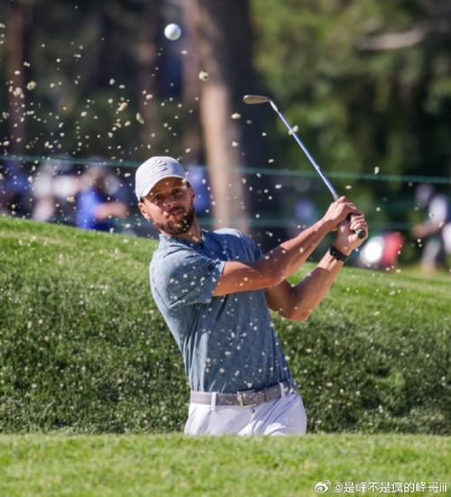 夸梅：库里从小就是球队球童&刻苦训练  布朗尼玩游戏机长大的？