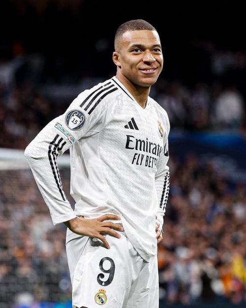 记者：尽管姆巴佩缺席训练，但皇马认为他在国家队出战没问题