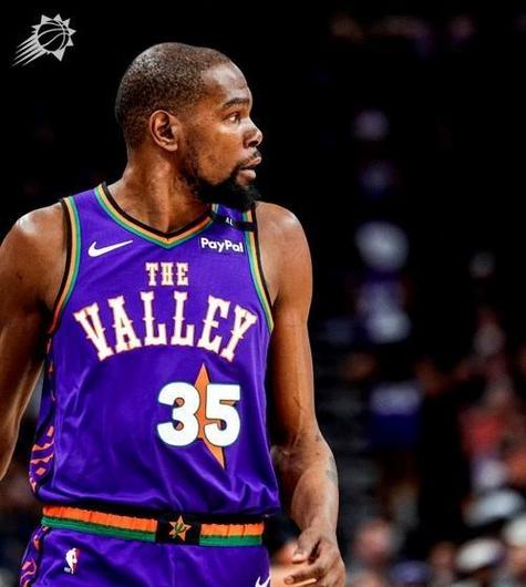 杜兰特：这套阵容首秀就能拿140分很不错 我与申京能打出配合