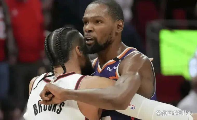 媒体人：杜兰特需要做的就是当好老大 带领好火箭这帮小兄弟