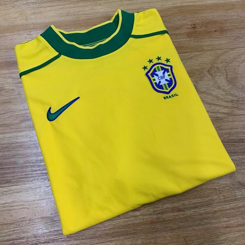 身穿自己名字的巴西9号球衣！克雷桑现场观战巴西vs韩国