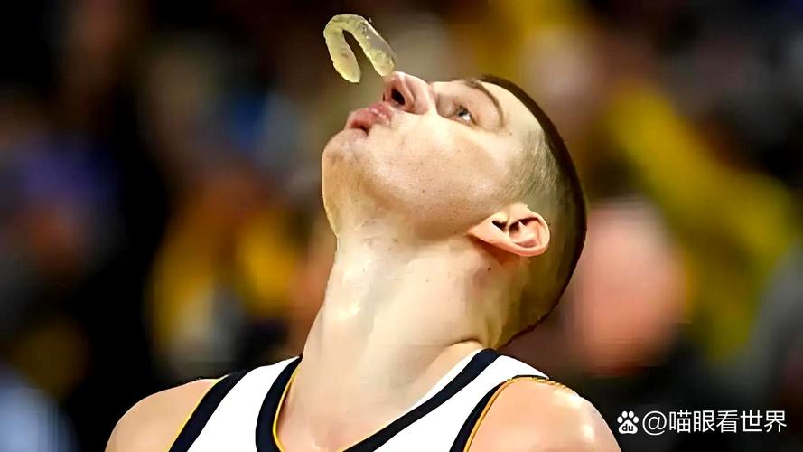 约基奇：我觉得卡梅隆-约翰逊总在勉强自己融入 他不必刻意迎合