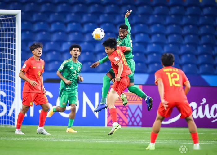 马德兴谈国少0-1印度:球队三天进行三场比赛,体能方面消耗过大