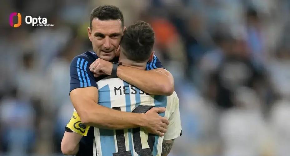 斯卡洛尼:帕斯和马斯坦托诺是阿根廷的重要球员,未来他们能共存