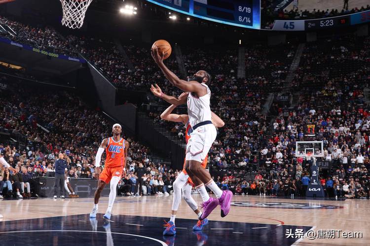 主力挖坑替补填!快船首发五虎正负值-6 保罗领衔替补阵正负值+14