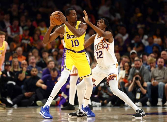 贾里德-巴特勒打湖人轰35+7+9!记者:联盟应该有多队对他感兴趣