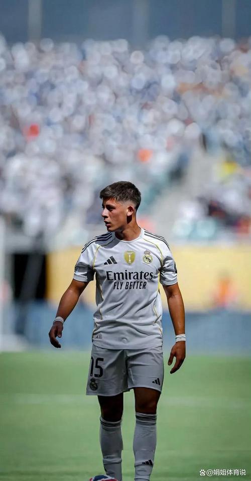 身价6000万!马卡:居莱尔已成皇马绝对主力,将首发出战巴萨尤文